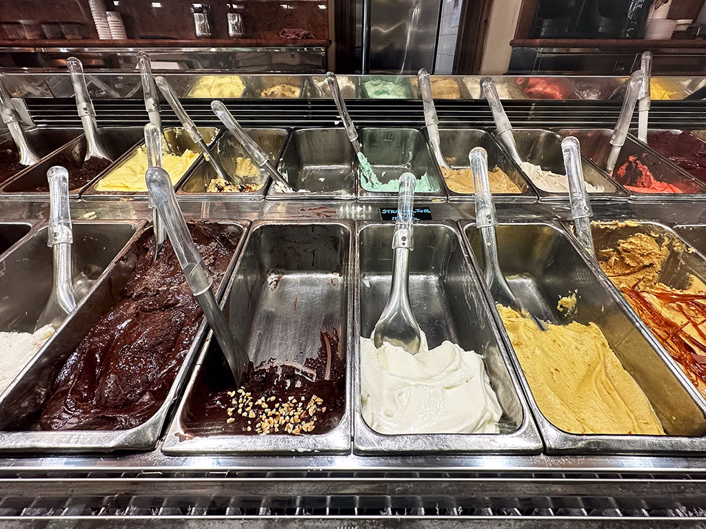 Gelato Display