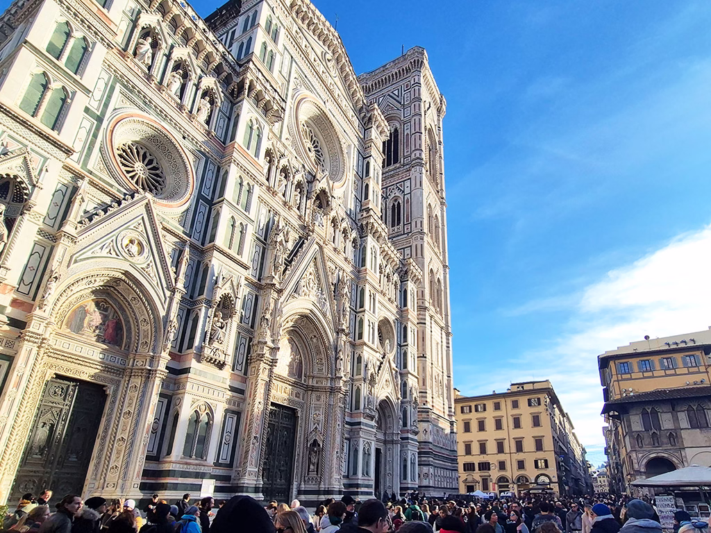 Spring Duomo Crowds