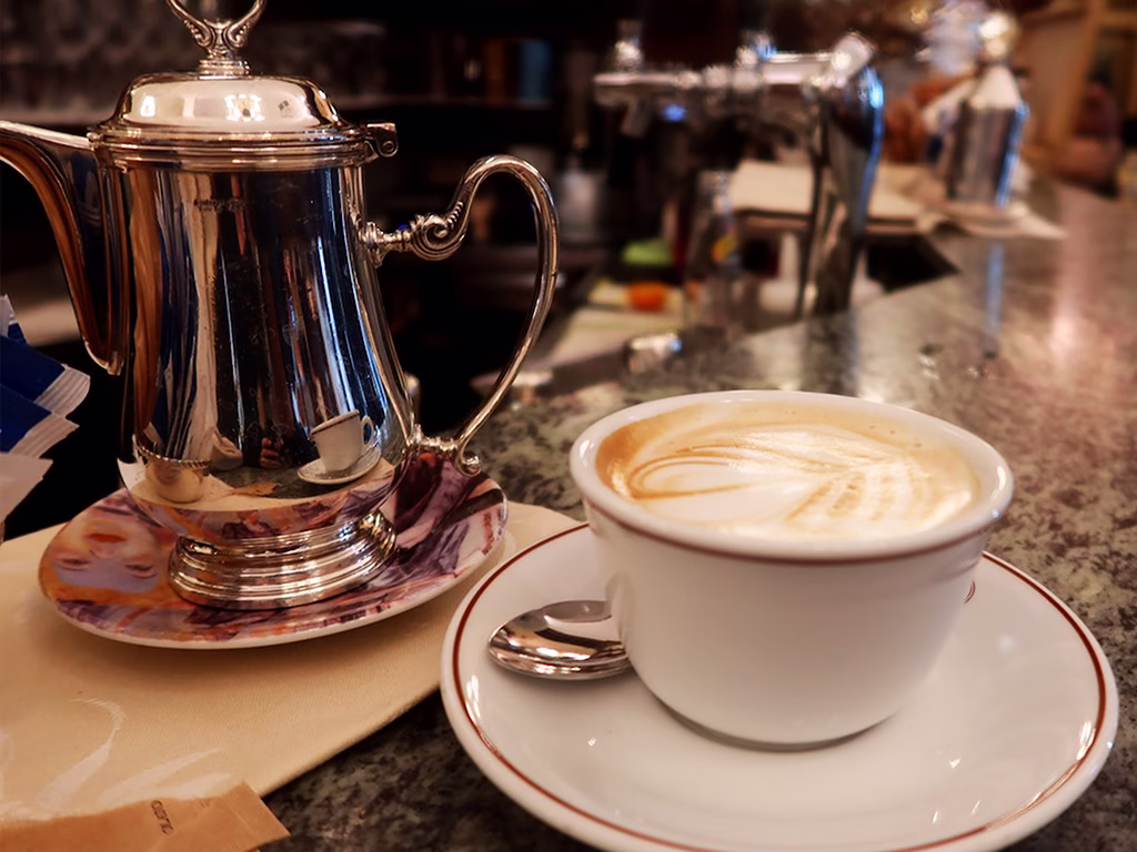 Rivoire Cappucino at the Bar