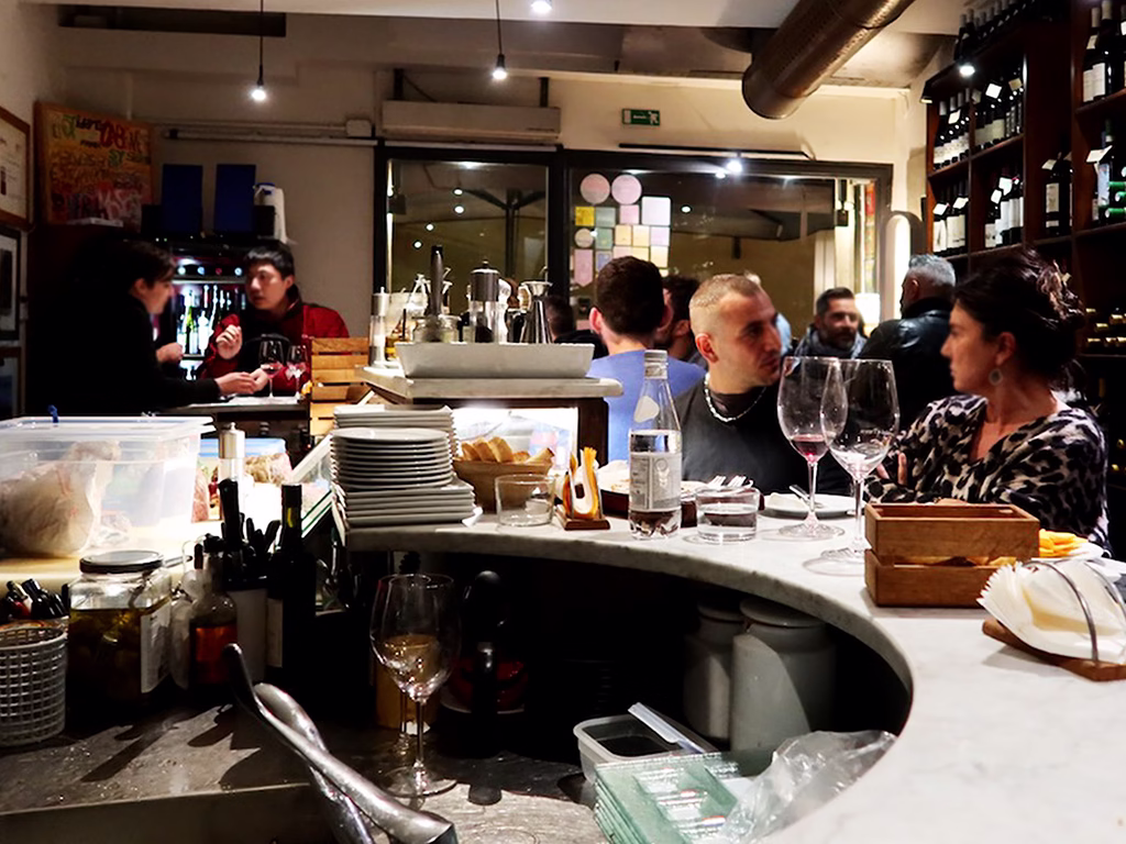 Le Volpi e L'Uva Bar Seating
