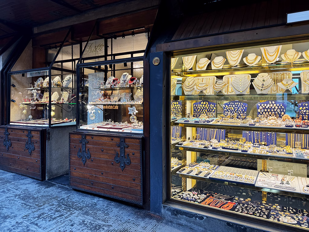 Ponte Vecchio Shops